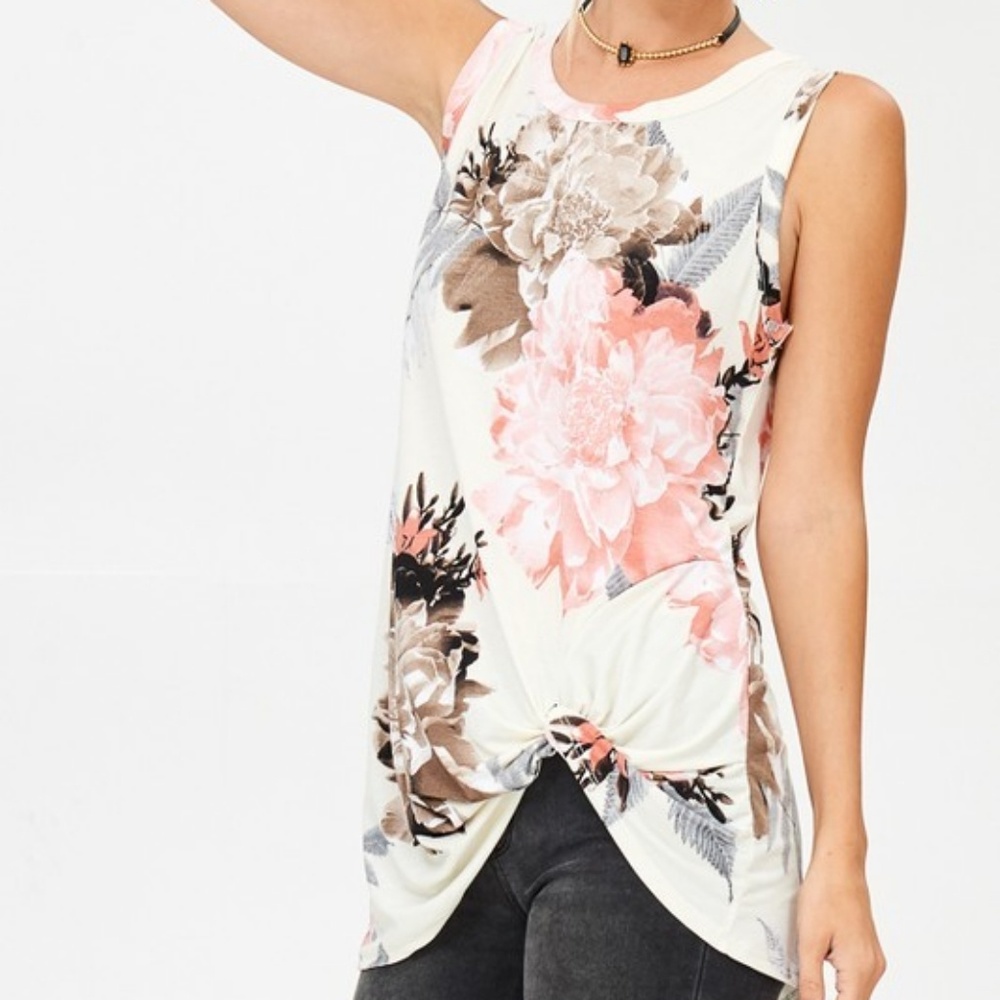 LAST 1! Floral twist front tunic tank - Picture 8 of 8